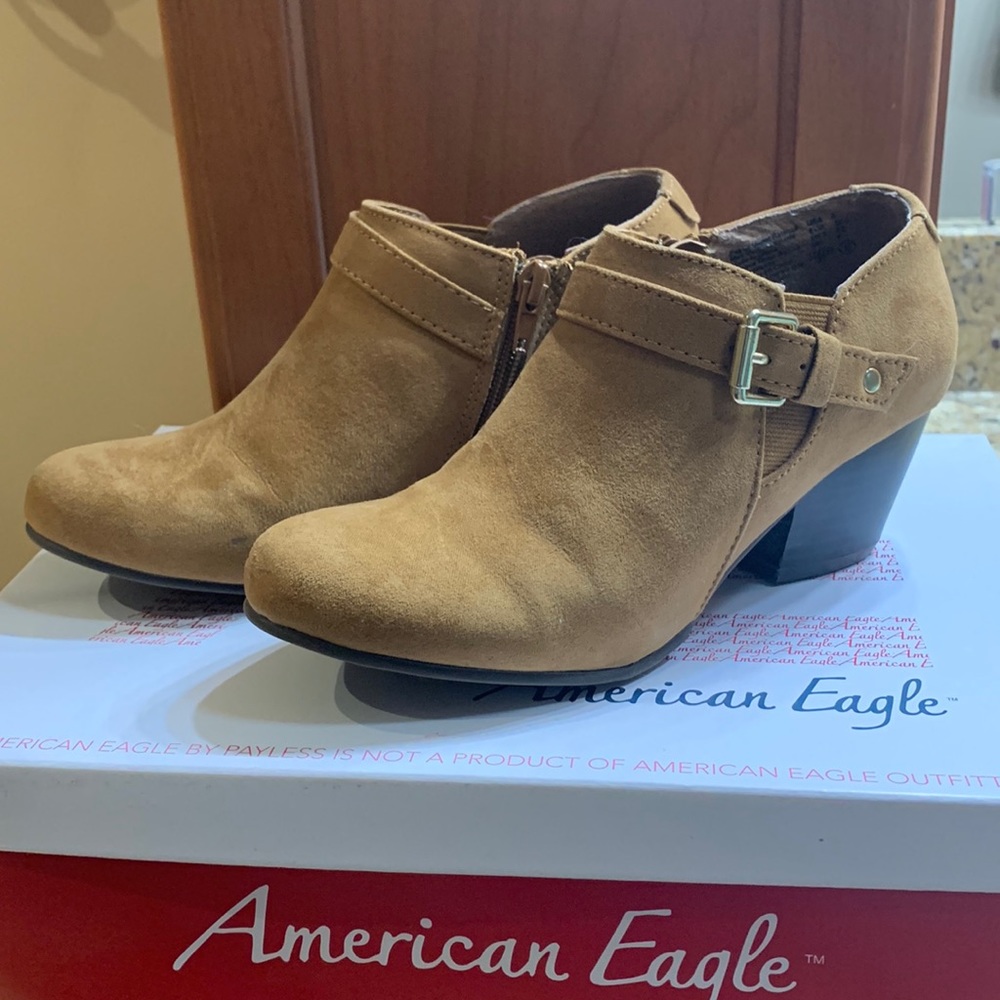 American Eagle Cara Nubuck Booties in Cognac in size 6M - New